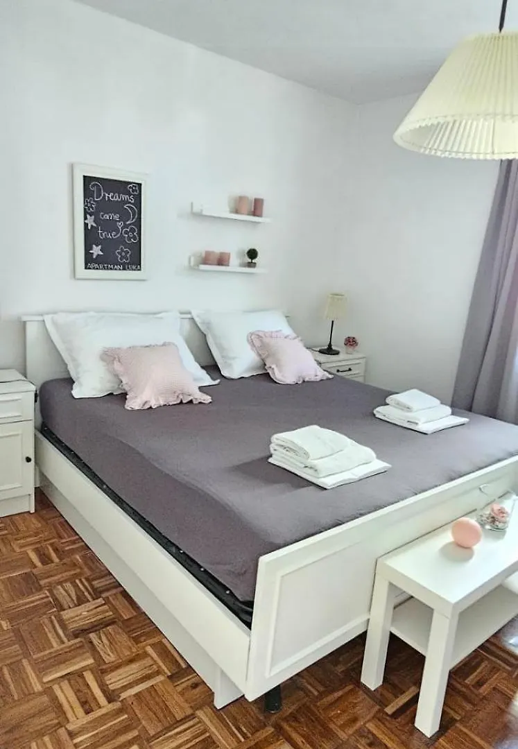 Holiday home Luka Apartment Posedarje