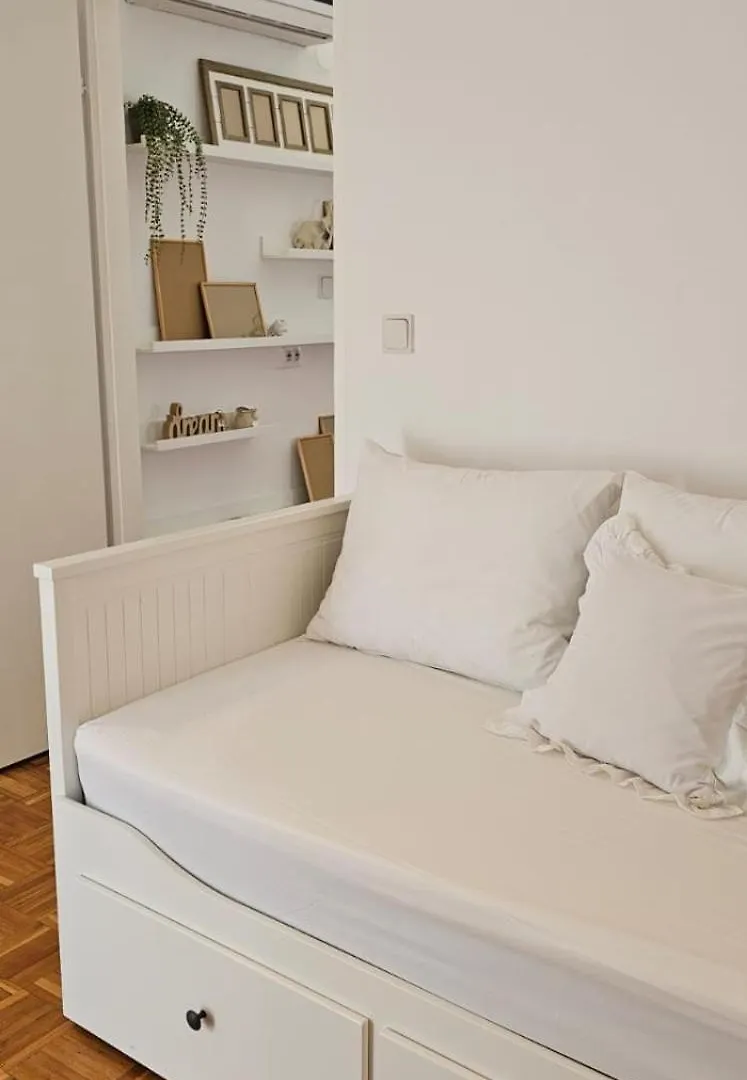 Luka Apartment Posedarje