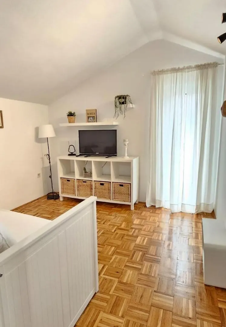 Holiday home Luka Apartment Posedarje